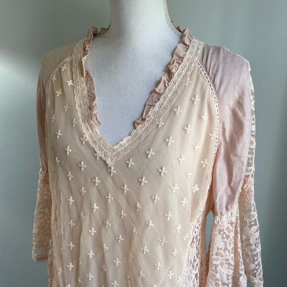 Hazel Sheer Peach Hi-Lo Blouse - Picture 2 of 6
